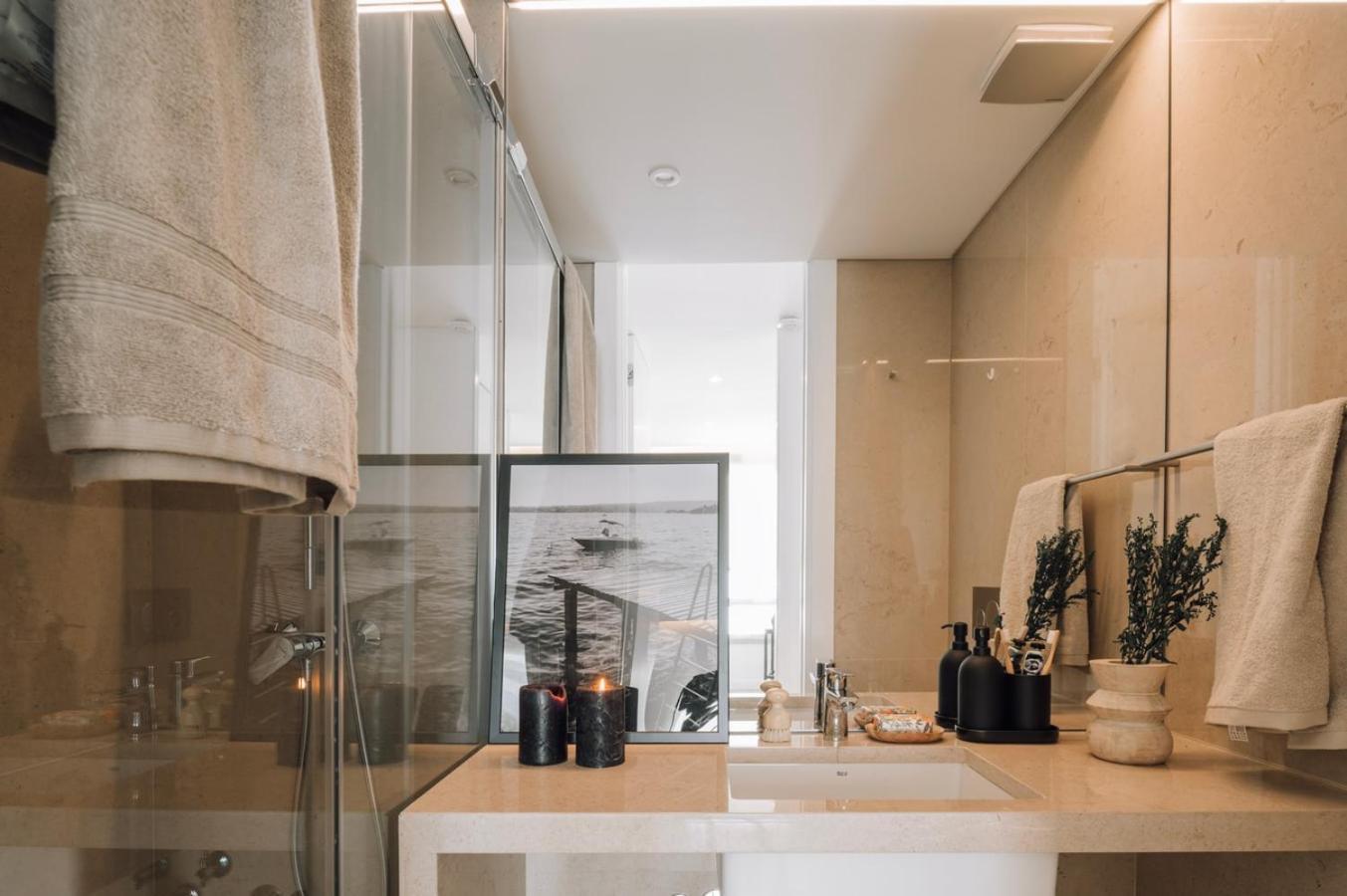 Sabaudia - 2 Bedrooms And Balcony In Alvalade * Lisboa