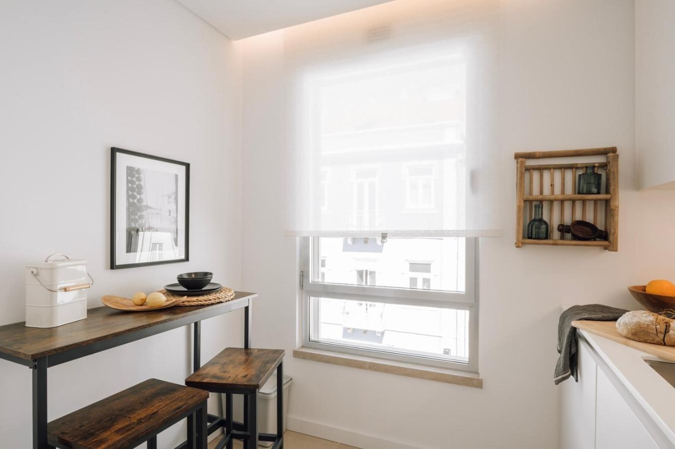Appartement Sabaudia - 2 Bedrooms And Balcony In Alvalade
